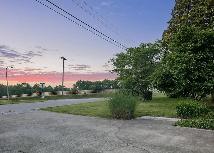 Charming Cottage | Near I-75 & Horse Park + Farms